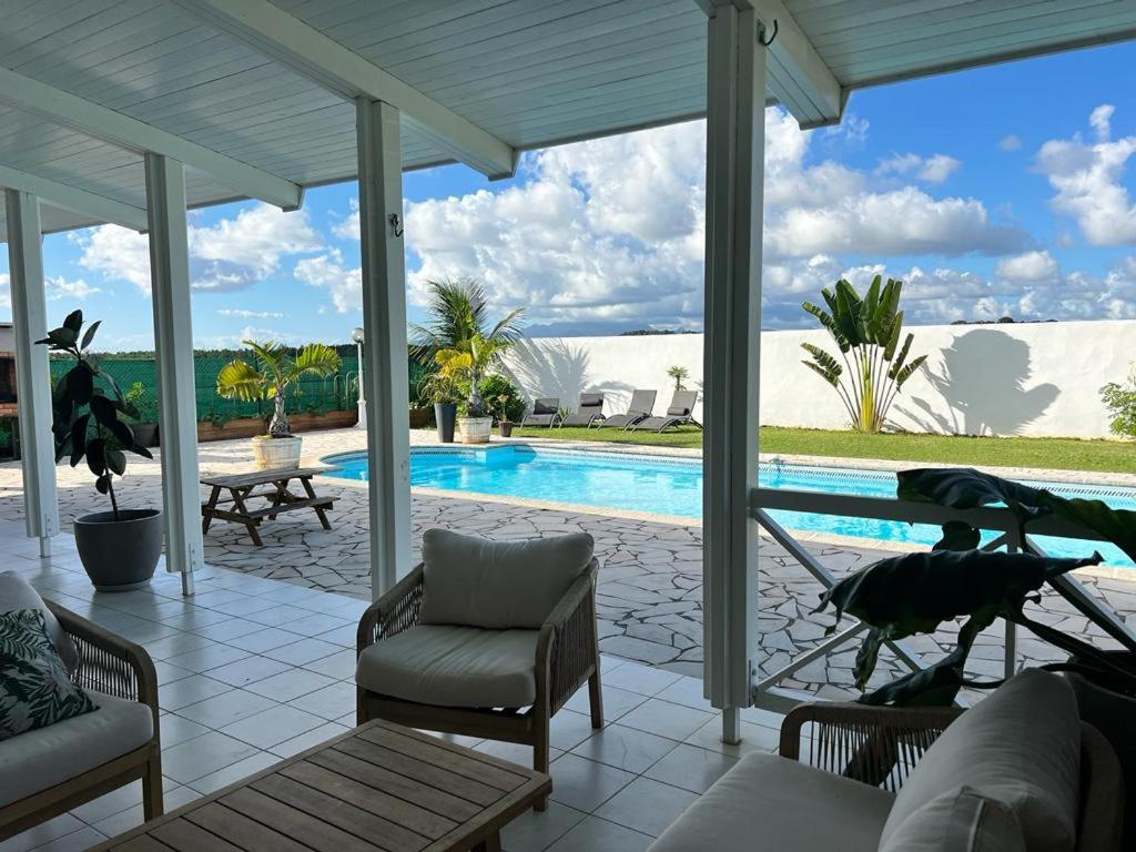 Superbe Villa Bwa Lele Riviere-Salee Exteriör bild